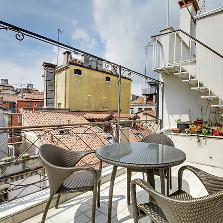 Apartment Rialto Bridge Penthouse With Terraces
